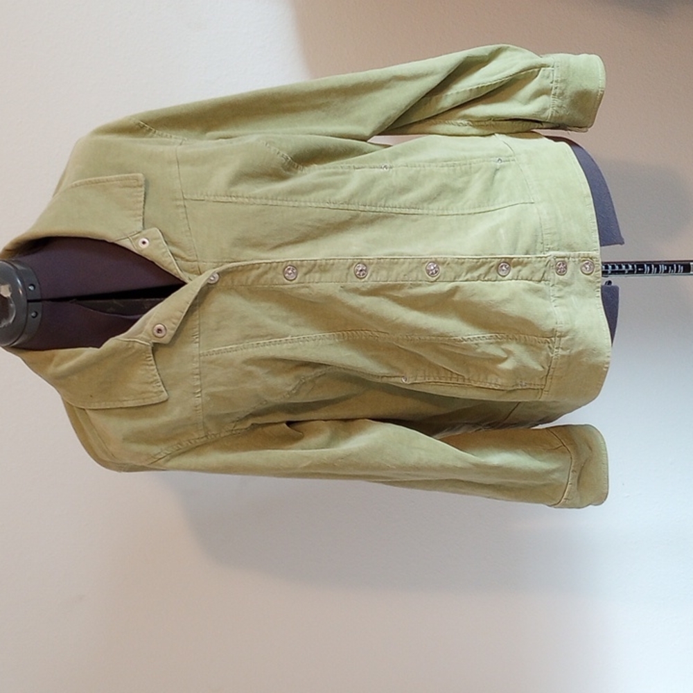 Green live a little jacket